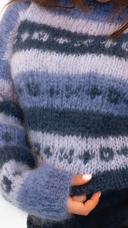 Blå stribet sweater